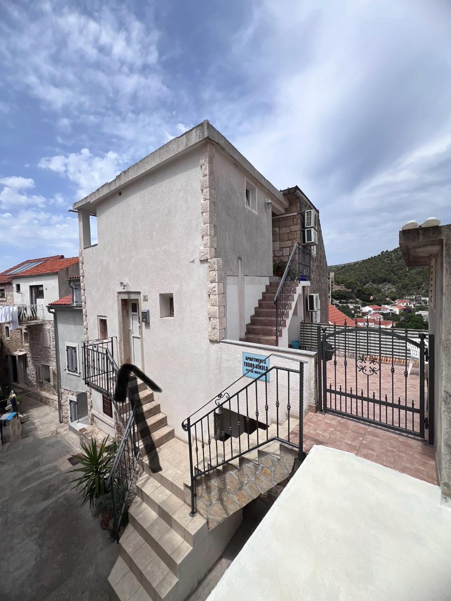 Apartments Tudor Nikola Hvar Town Zewnętrze zdjęcie